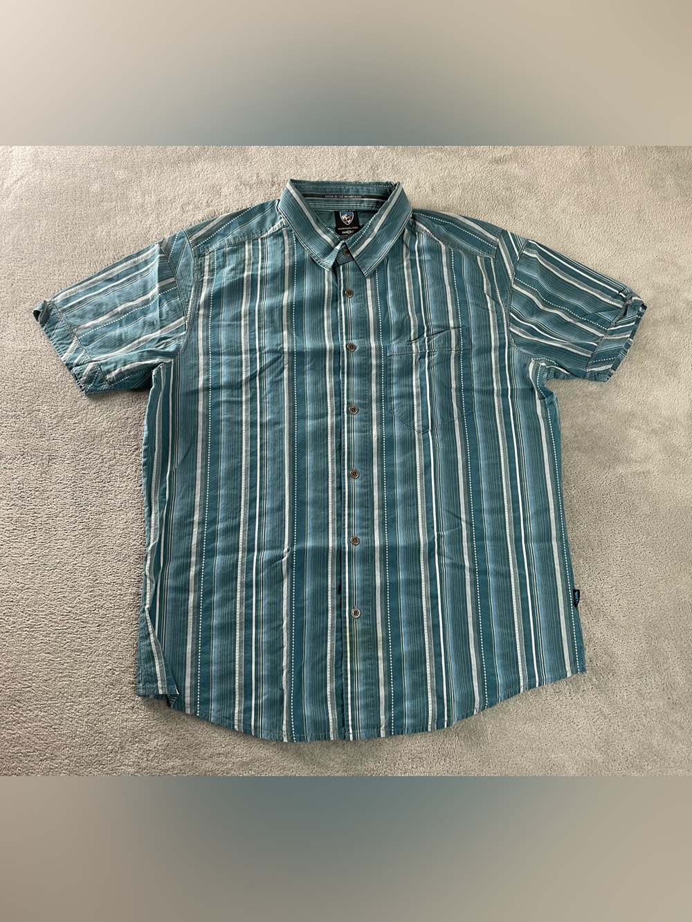 Kuhl Button Shirt Men’s Medium Short Sleeve Blue Stripes